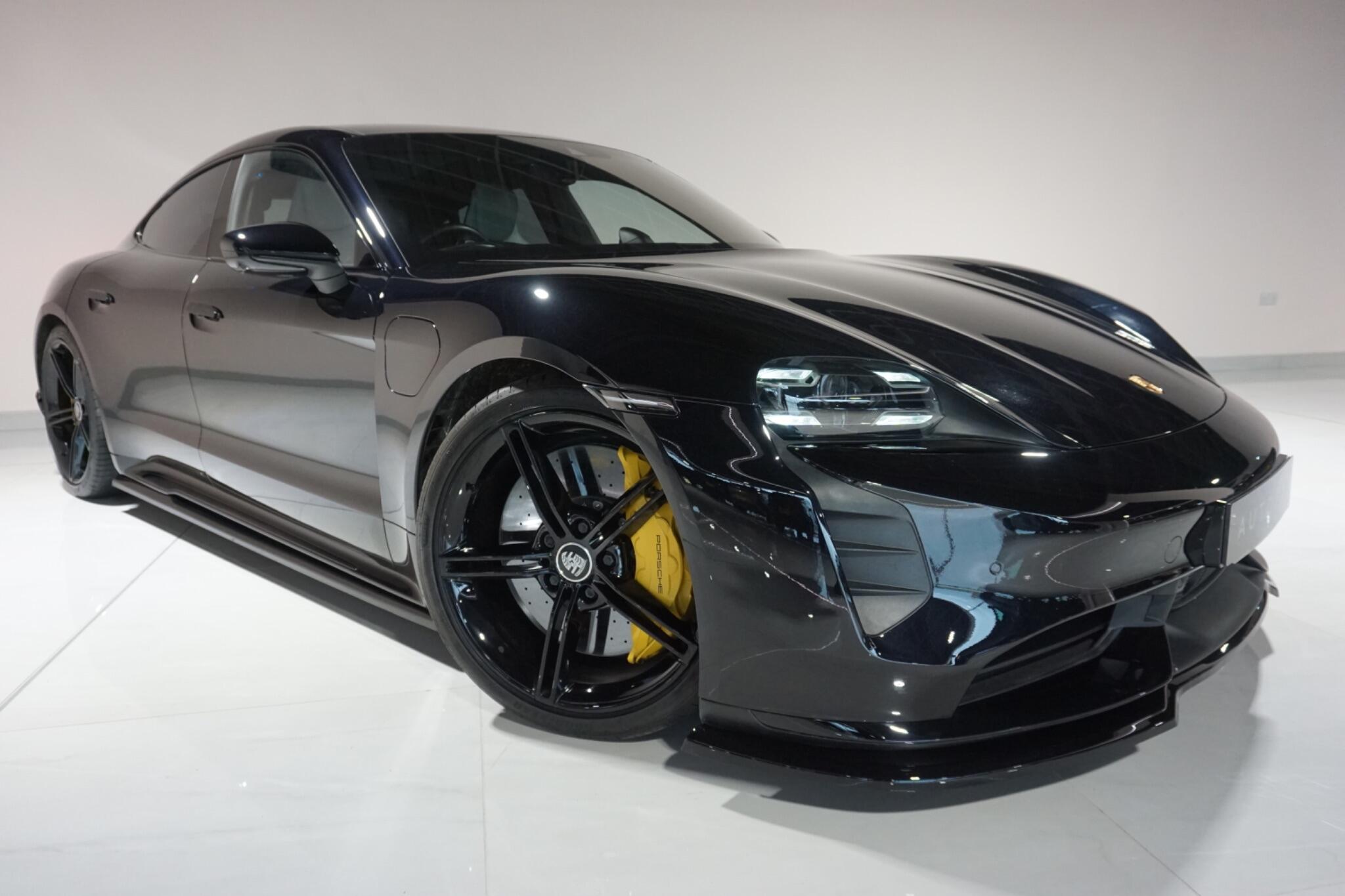 Porsche Taycan Performance Plus 93.4kWh Turbo Saloon 4dr Electric Auto 4WD (680 ps)